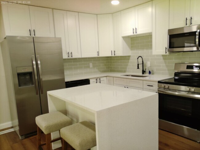Foto del edificio - 505 Beechwood Rd