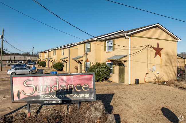 Building Photo - Sundance Townhomes