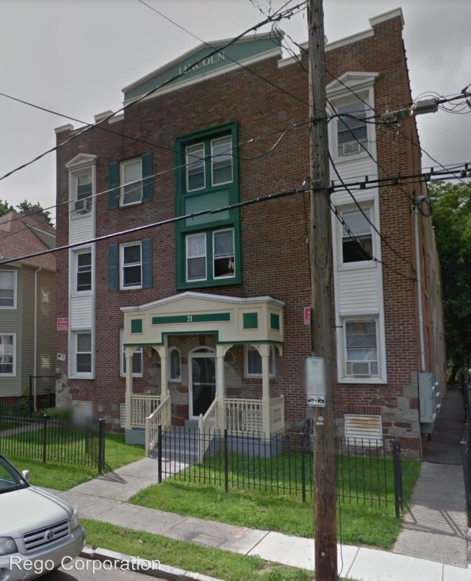Primary Photo - 19 Lincoln St