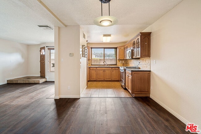 Newly Remodeled Kitchen - 3827 W Avenue 41