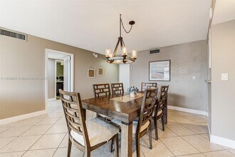 Building Photo - 6039 Collins Ave