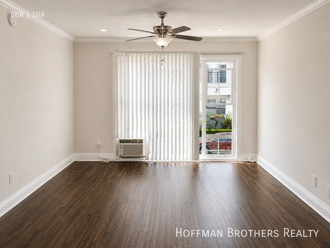 Building Photo - 101 N Normandie Ave