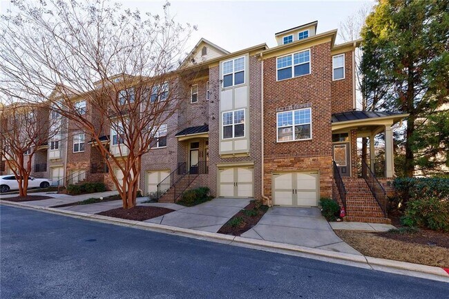 Building Photo - 2022 Cobblestone Cir NE