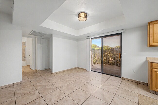 Foto del edificio - 16624 E Palisades Blvd