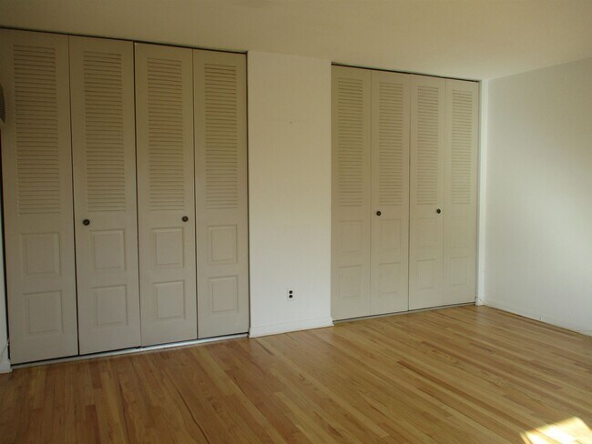 Foto del edificio - 88 Feronia Wy