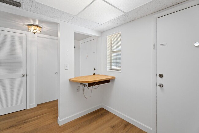 Building Photo - 4500 N Flagler Dr