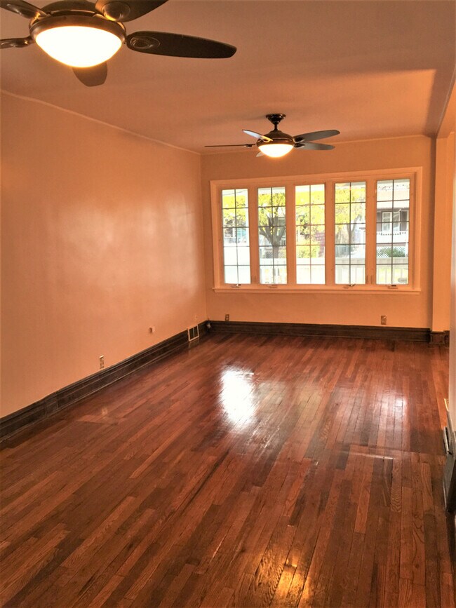 Foto del edificio - 4423 N Moody Ave