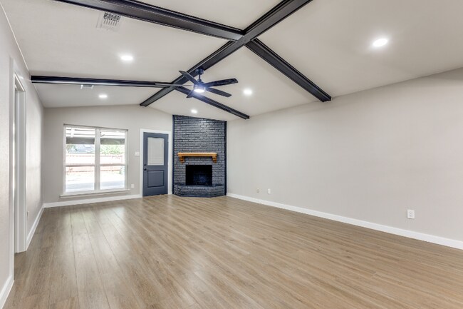 Building Photo - 1233 Mill Valley Dr