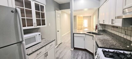 Building Photo - 5837 Nina Pl