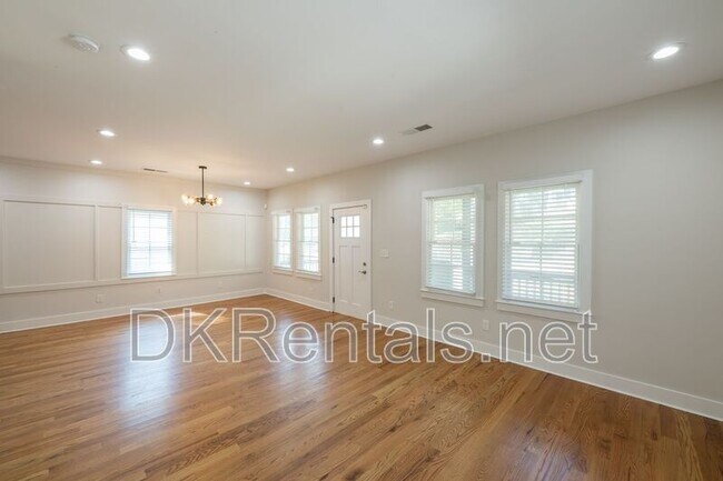 Foto del edificio - 1017 Ashby Terrace NW