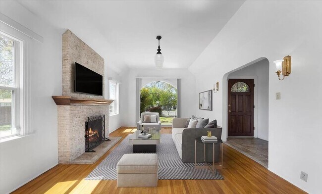 Building Photo - 30stine