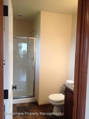 Foto del edificio - 5755 Fallbrook Ln