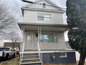 Building Photo - 56 Kent Ln