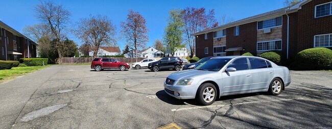 Foto del edificio - 175 Bretton St