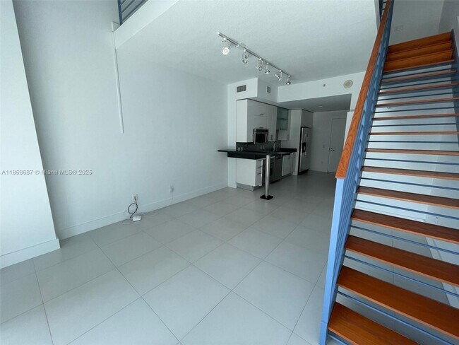Foto del edificio - 60 SW 13th St