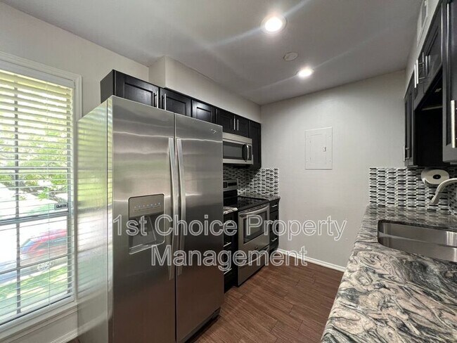 Foto del edificio - 4004 Ridglea Country Club Dr