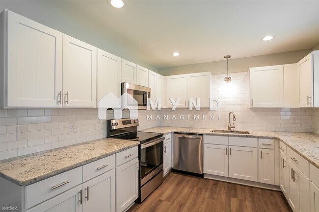 Foto del edificio - 3 br, 2 bath House - 145 Farm Rd