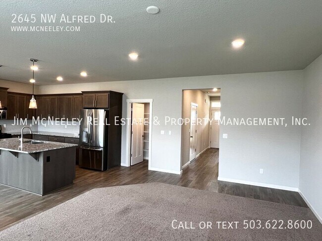 Building Photo - 2645 Alfred Dr