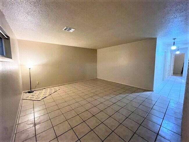 Foto del edificio - 1037 SW 103rd St