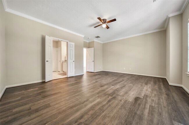 Foto del edificio - 111 W Burberry Cir