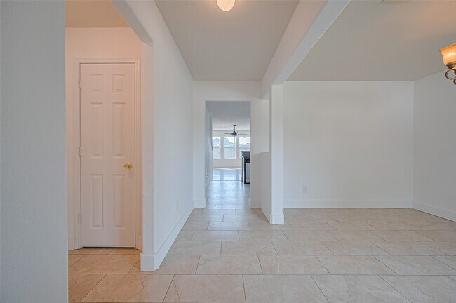 Building Photo - 20646 Ricewood Village Trail