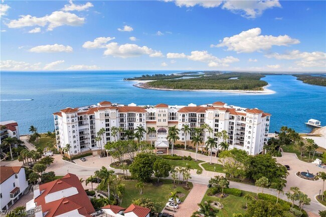 Foto del edificio - 700 La Peninsula Blvd