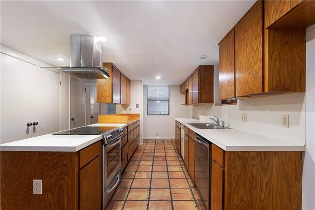 Foto del edificio - 4118 Firstview Dr
