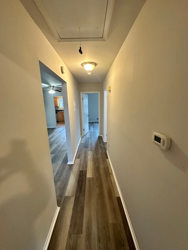 Building Photo - 504 Woodchip Rd