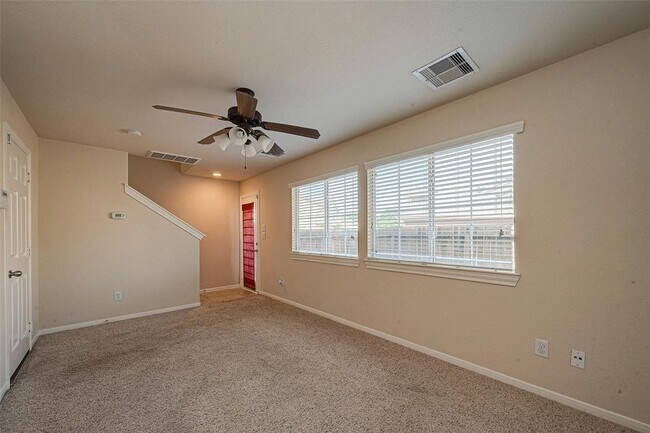 Foto del edificio - 3302 Clearview Cir