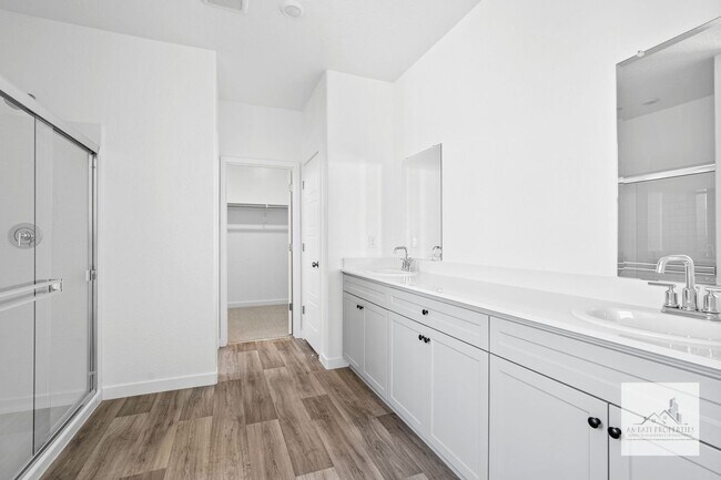 Foto del edificio - Brand New Two Story Home within Clovis Uni...