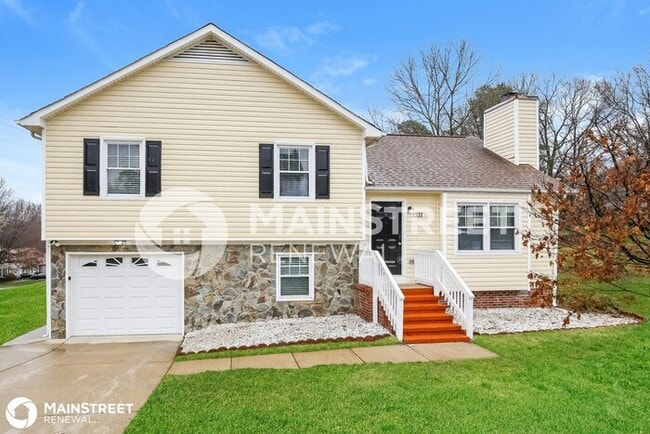 Building Photo - 2211 OAKMONT CT, GREENSBORO, NC 27407
