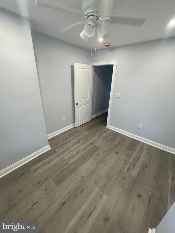 Building Photo - 1839 E Clementine St