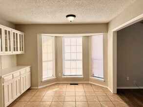 Building Photo - 11168 S Douglas Ave