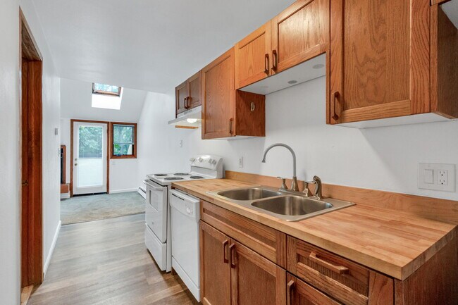 Foto del edificio - Canyon Crest Apartments