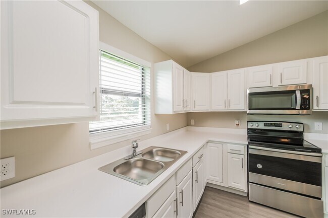 Foto del edificio - 1249 Cordoba St E