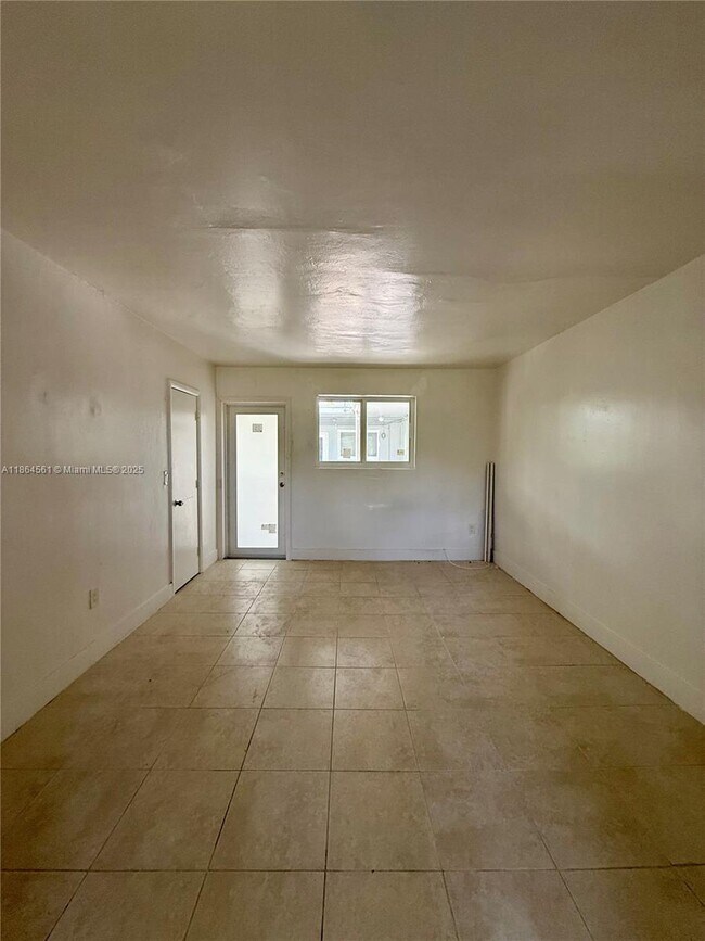 Foto del edificio - 5305 Biscayne Blvd
