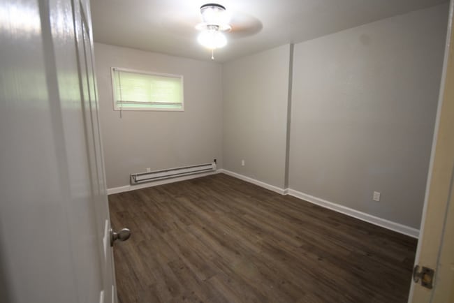 Building Photo - Recently Updated Duplex - Brainerd off N Moore Rd - Vouchers Accepted