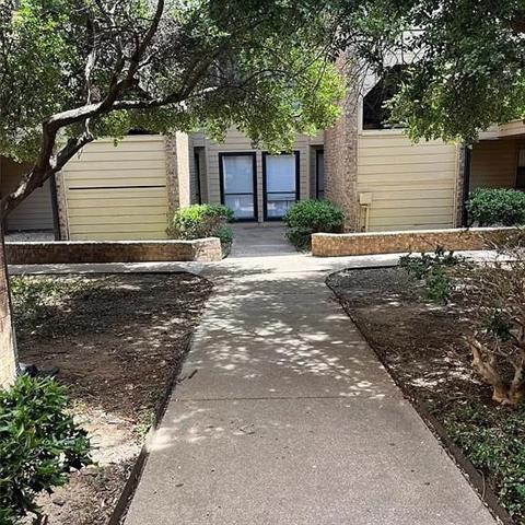 Foto del edificio - 3022 Forest Ln