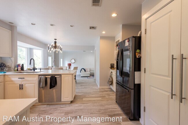 Building Photo - 4 br, 3 bath House - 9406 Mystic Oaks Trail