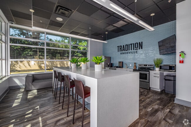 Sala comunitaria - Tradition Knoxville
