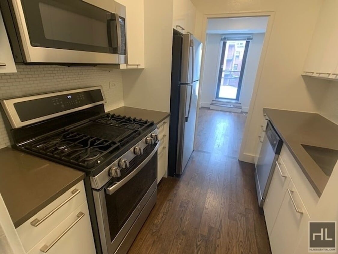 Primary Photo - EAST 63 STREET