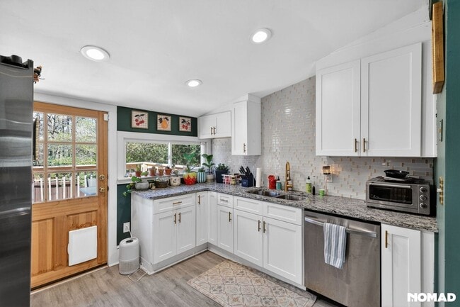 Building Photo - 2218 Dunseath Ave NW