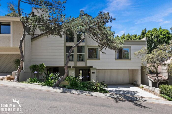 Primary Photo - Stylish 3Bdm 2Ba Home in Mission Valley wi...