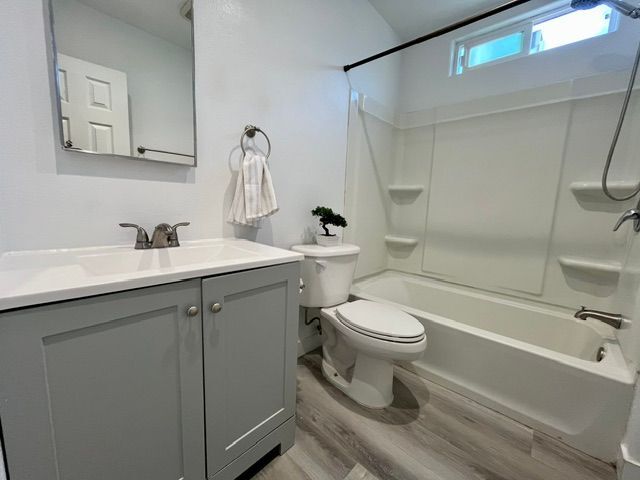 Building Photo - 7221 Garden Dr