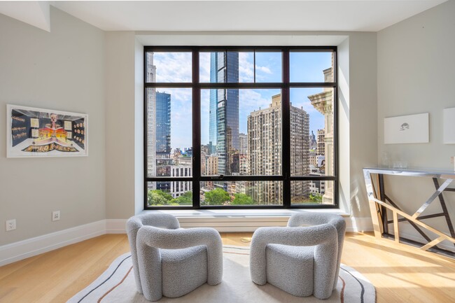 Building Photo - 10 Madison Square N
