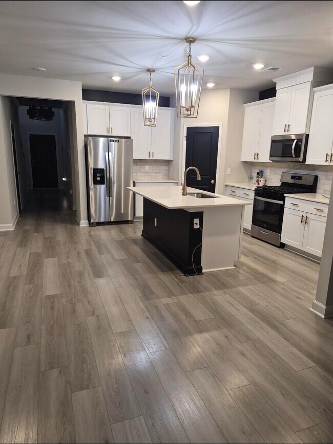 Foto del edificio - 4320 Falls Oaks St