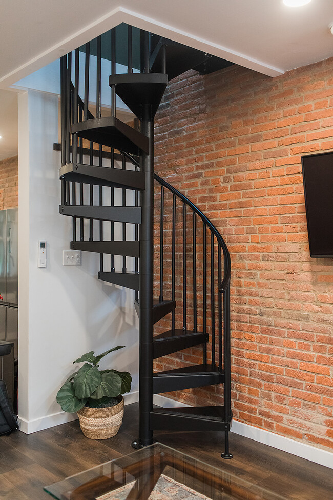 Foto del edificio - 222 W Walnut St