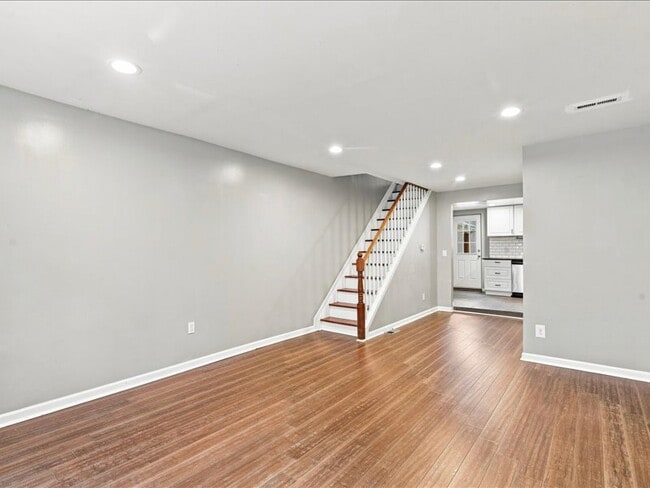 Foto del edificio - 521 Cantrell St