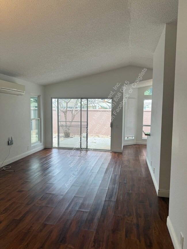 Building Photo - 91-1047-1047 Pohahawai Pl