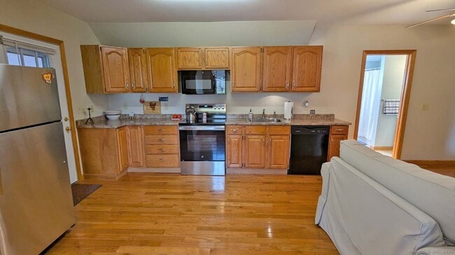 Building Photo - 34 Hog Hill Rd